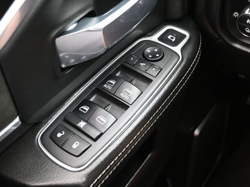 Used 2019 RAM 2500 Laramie image 25