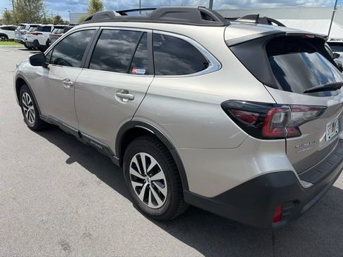 Used 2020 Subaru Outback Premium w/ Popular Package #1 AWD/4WD image 7
