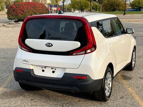 Used 2020 Kia Soul LX FWD image 14