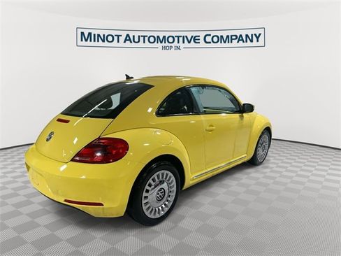 Used 2014 Volkswagen Beetle 1.8T image 8