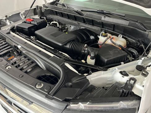 Used 2023 Chevrolet Silverado 1500 LT AWD/4WD image 11
