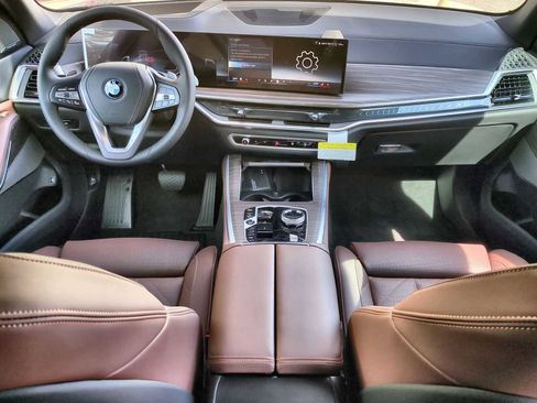 Used 2026 BMW X5 xDrive50e w/ Executive Package image 15
