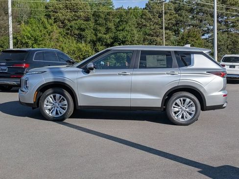 New 2026 Mitsubishi Outlander ES FWD image 6