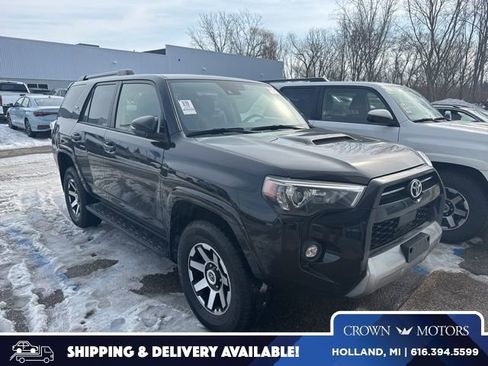 Used 2024 Toyota 4Runner TRD Off-Road Premium image 1