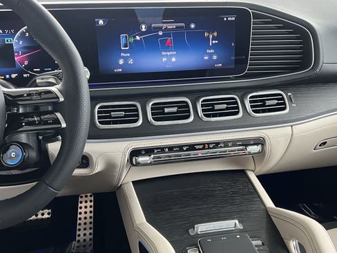 Certified 2025 Mercedes-Benz GLE 53 AMG 4MATIC image 35