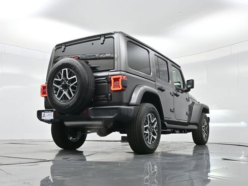 New 2026 Jeep Wrangler Sahara image 40
