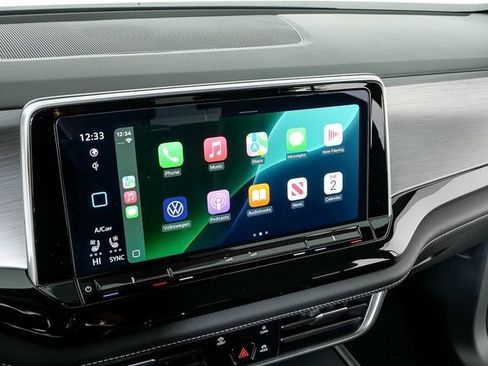 Certified 2025 Volkswagen Atlas Cross Sport SE image 15