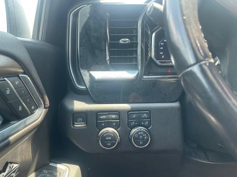 Used 2022 Chevrolet Silverado 1500 High Country w/ High Country Premium Package AWD/4WD image 12