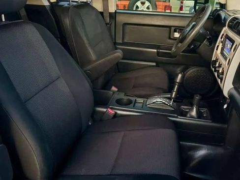 Used 2008 Toyota FJ Cruiser 4WD image 5