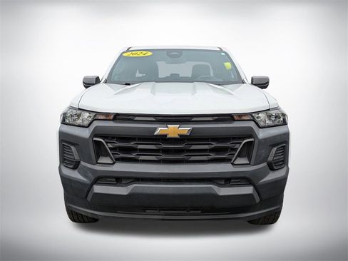 Used 2024 Chevrolet Colorado W/T image 9