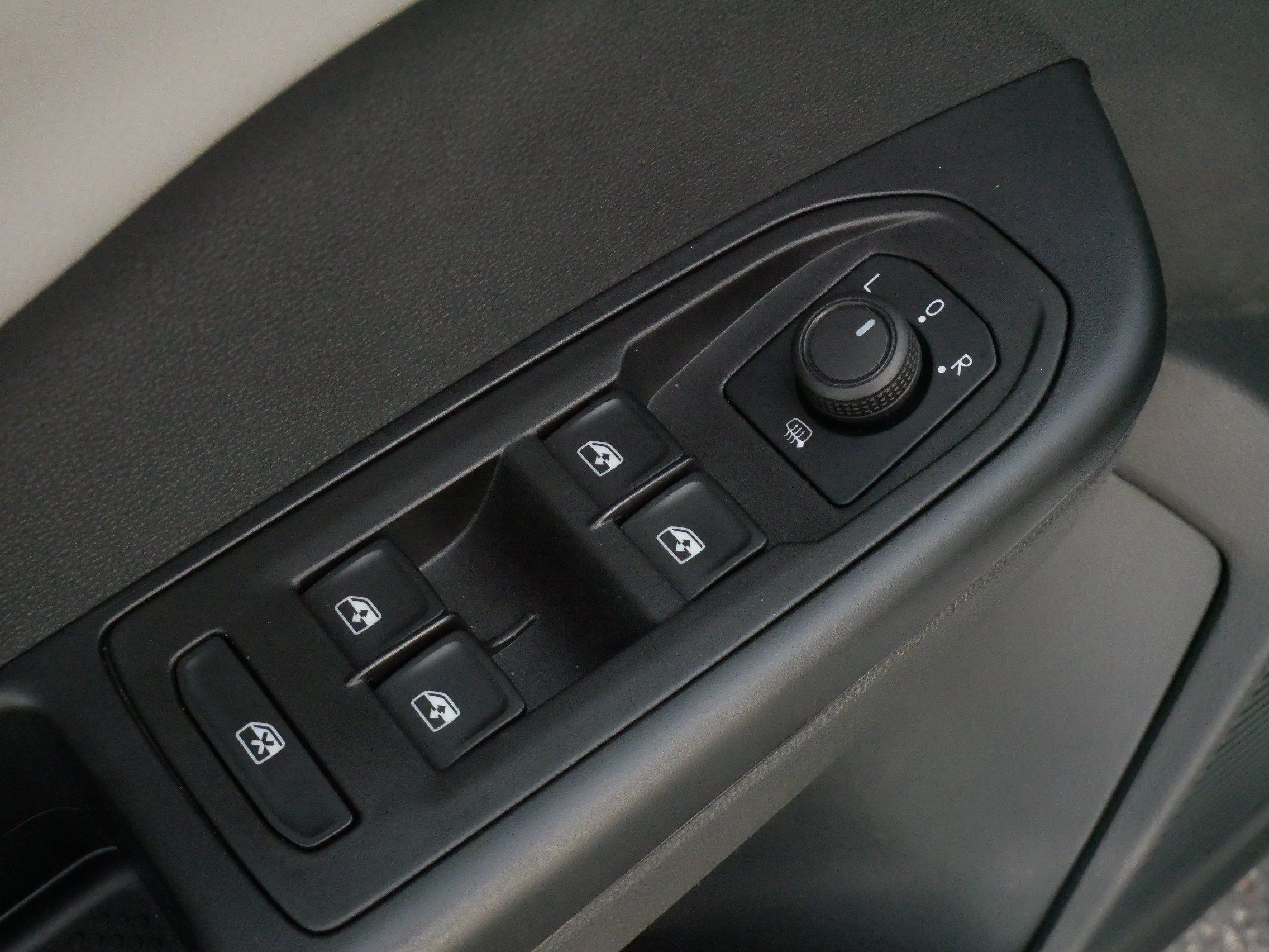 Certified 2024 Volkswagen Taos SE AWD/4WD image 19