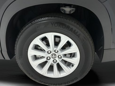 Used 2025 Toyota Grand Highlander AWD image 8