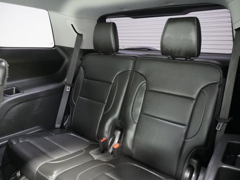 Used 2021 GMC Acadia SLT w/ Elevation Edition image 13