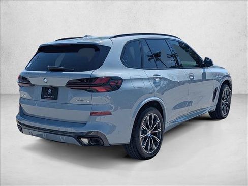 New 2026 BMW X5 sDrive40i w/ M Sport Package RWD image 2
