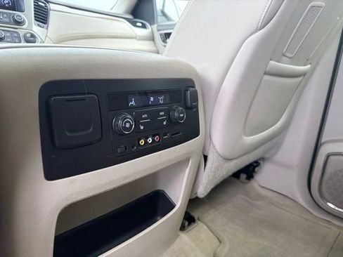 Used 2015 GMC Yukon XL Denali w/ Premium Package AWD/4WD image 69
