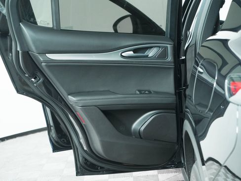 New 2025 Alfa Romeo Stelvio Sprint AWD/4WD image 17