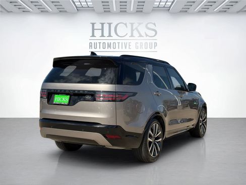 Used 2023 Land Rover Discovery S R-Dynamic AWD/4WD image 5