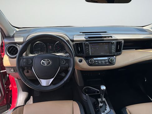 Used 2018 Toyota RAV4 Limited FWD image 26