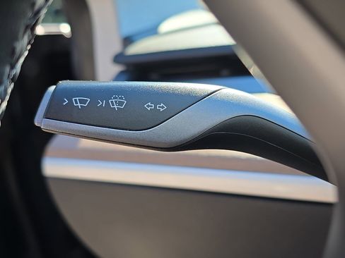 Used 2023 Tesla Model 3 Standard Range RWD image 28