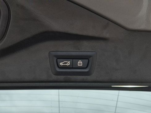 Used 2022 BMW X5 M w/ Competition Package 2 AWD/4WD image 9