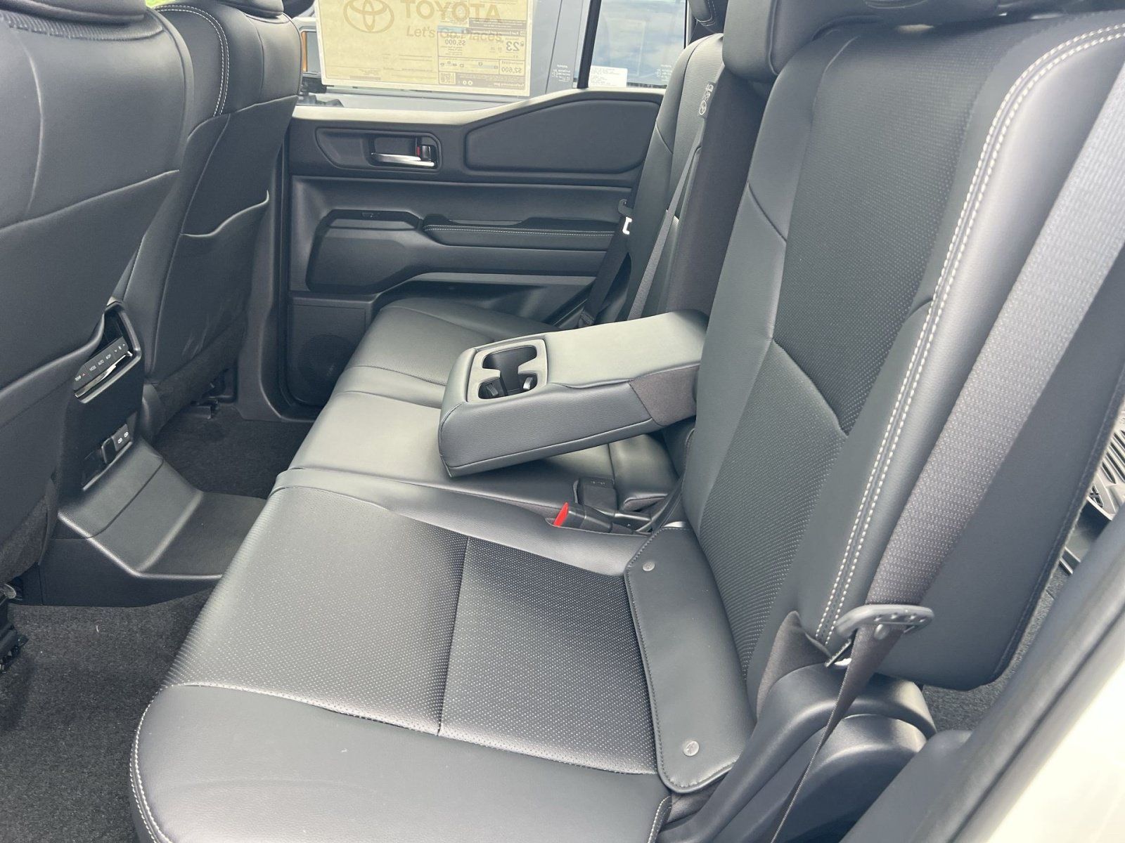 Used 2027 Toyota Land Cruiser AWD/4WD image 23