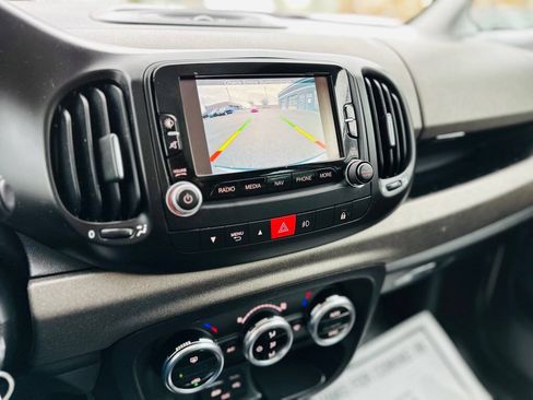 Used 2014 FIAT 500L Trekking w/ Popular Equipment Group FWD image 19