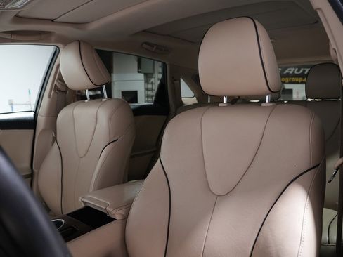 Used 2015 Toyota Venza XLE w/ XLE Premium Package image 13