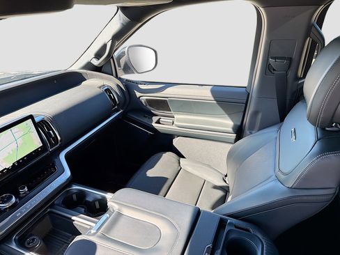 New 2026 Ford Expedition Platinum w/ Stealth Appearance Package image 33