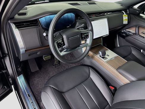 New 2026 Land Rover Range Rover Long Wheelbase SE AWD/4WD image 10