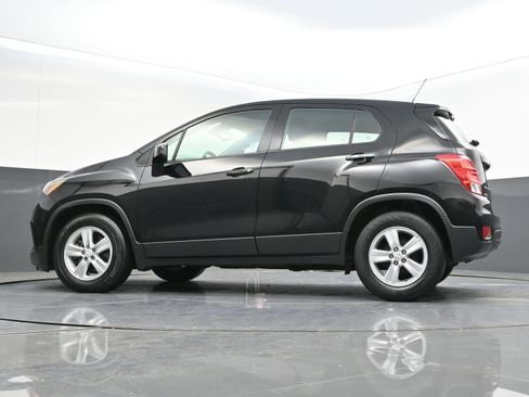 Certified 2020 Chevrolet Trax LS image 35