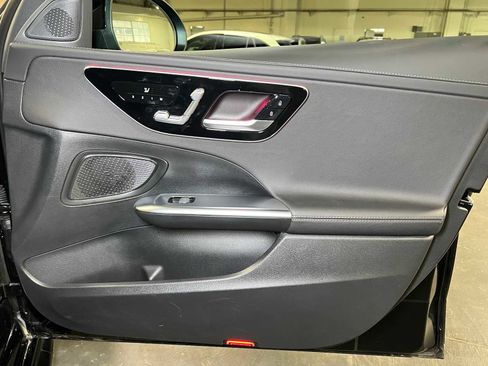 Used 2025 Mercedes-Benz C 300 4MATIC Sedan image 10