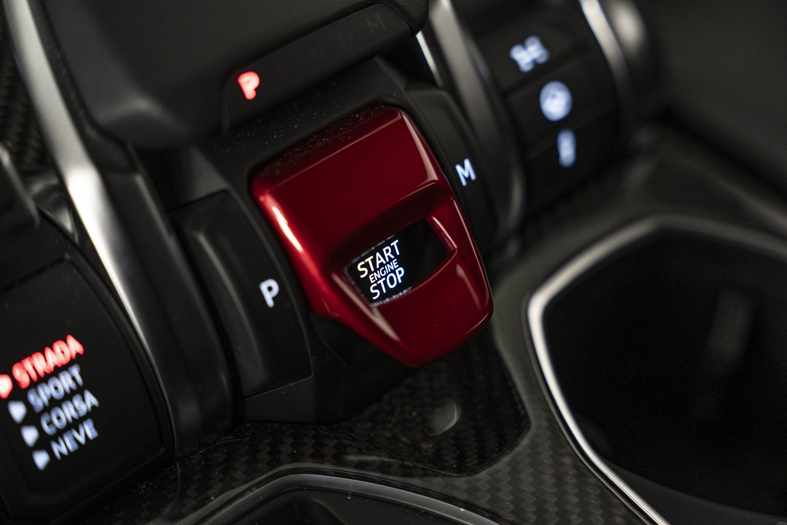 Used 2022 Lamborghini Urus AWD/4WD image 49