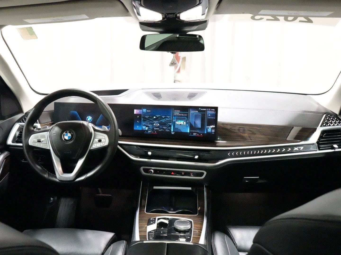 Used 2023 BMW X7 xDrive40i w/ Climate Comfort Package AWD/4WD image 8