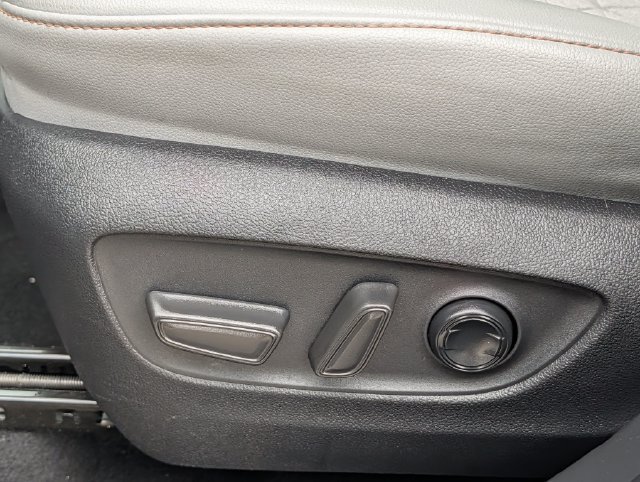 Used 2022 Toyota Highlander Bronze Edition FWD image 26