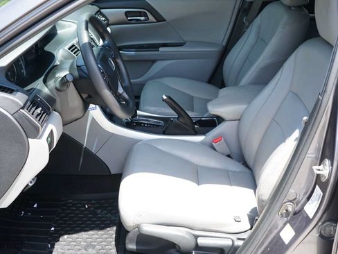 Used 2013 Honda Accord LX image 9