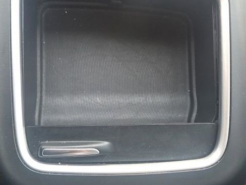 Used 2023 Chrysler Pacifica Touring-L FWD image 39