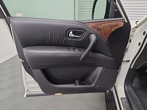 Used 2020 Nissan Armada SL w/ Premium Package image 32