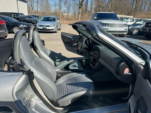 Used 2000 Porsche Boxster RWD image 16