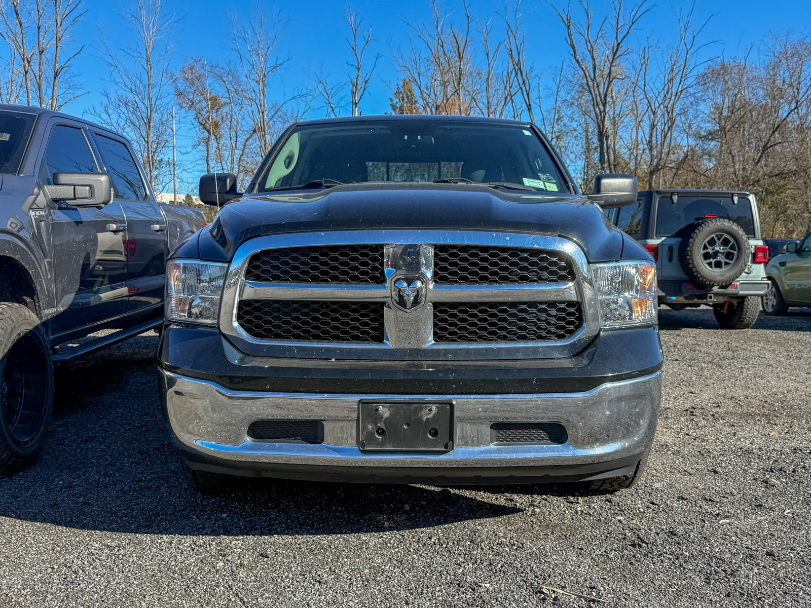 Used 2017 RAM 1500 Classic SLT AWD/4WD image 2