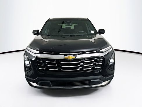 Used 2025 Chevrolet Equinox LT image 2