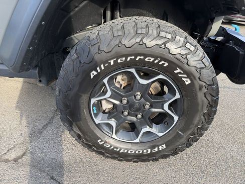 Used 2023 Jeep Wrangler Unlimited Rubicon 4xe w/ Cold Weather Group AWD/4WD image 34