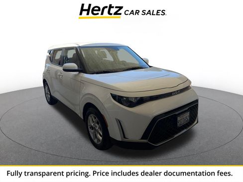Used 2025 Kia Soul LX w/ LX Technology Package FWD image 1