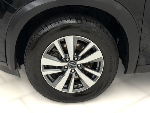 Used 2025 Nissan Pathfinder SL AWD/4WD image 11