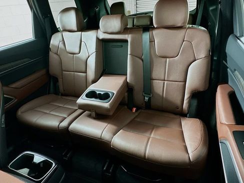Used 2024 Kia Telluride EX FWD image 11