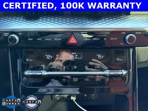 Certified 2024 Kia Carnival SX Prestige image 17