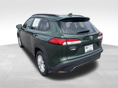 Used 2024 Toyota Corolla Cross LE FWD image 3