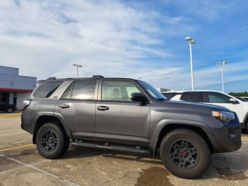Used 2023 Toyota 4Runner SR5 RWD image 3