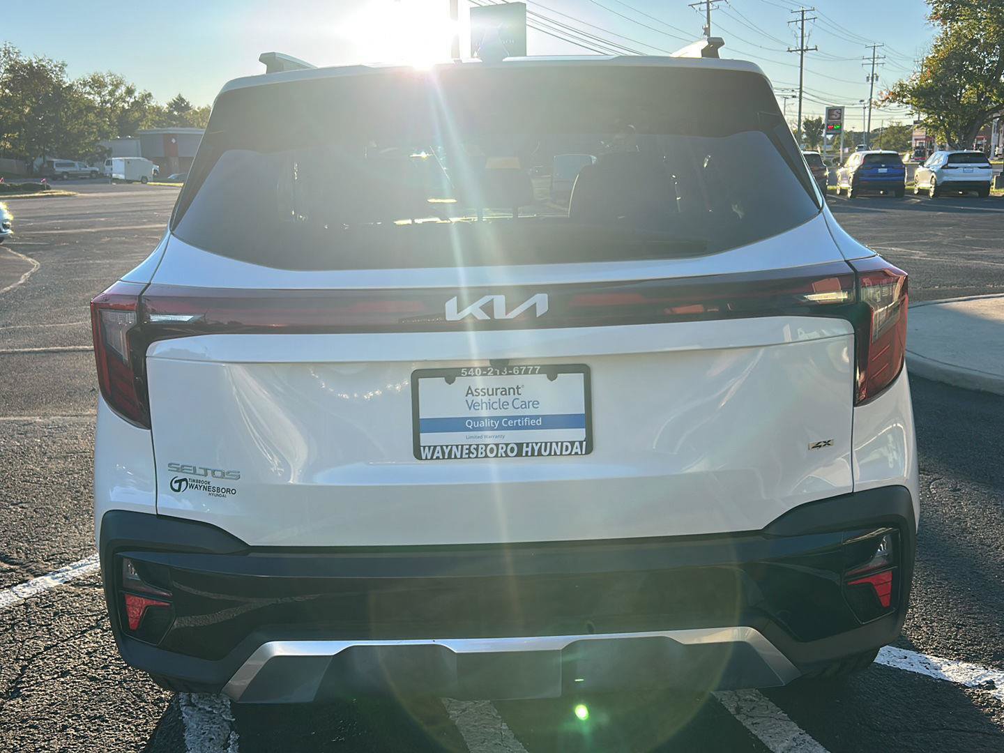 Used 2024 Kia Seltos SX w/ SX Sunroof Package AWD/4WD image 5