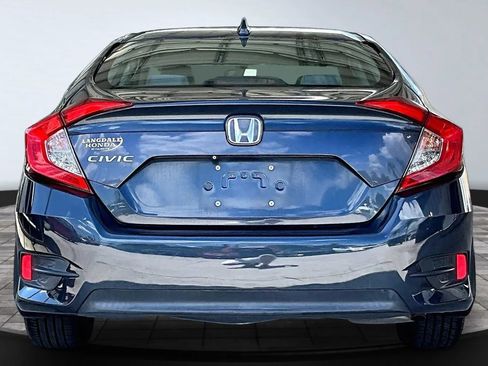 Used 2017 Honda Civic EX image 5