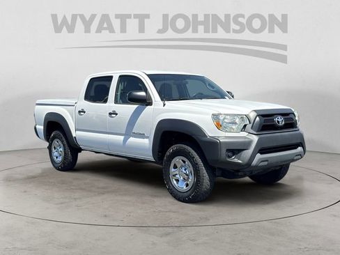 Used 2014 Toyota Tacoma PreRunner w/ Convenience Package RWD image 7